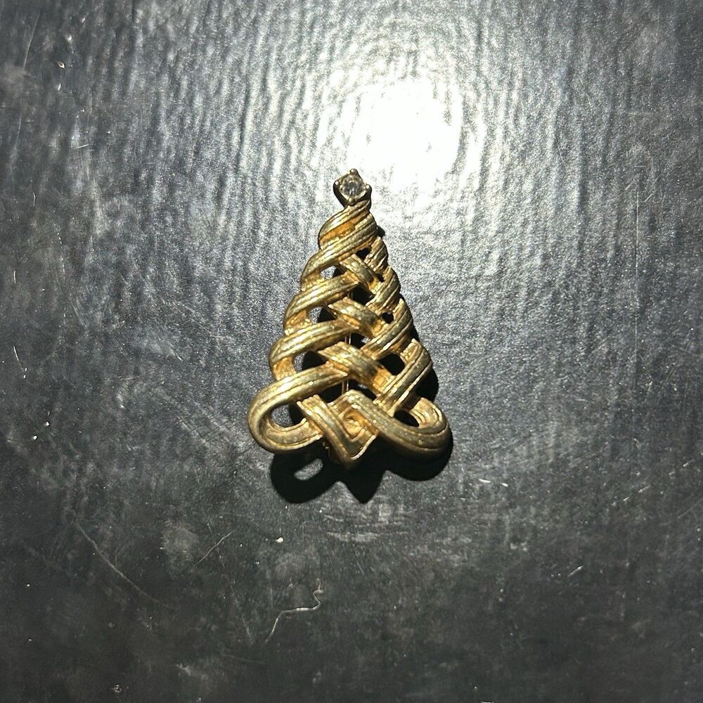 1985 Avon Christmas Tree Pin or Brooch Gold Tone Metal w/ Clear Rhinestone Star